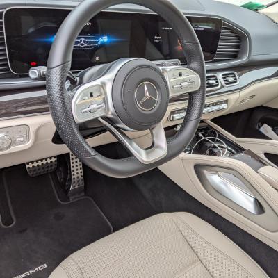 Intérieur cuir clair